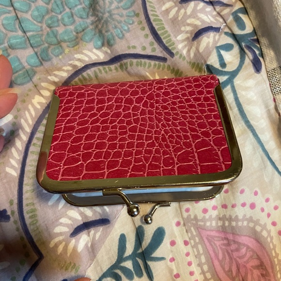 Cute little credit card wallet - Picture 2 of 3